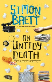 An untidy death / Simon Brett.